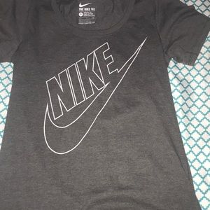 nike t-shirt.